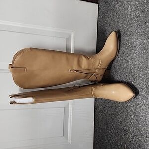 Universal Thread Sommer Boots, Lt Brown, Sz 7.5, NWT